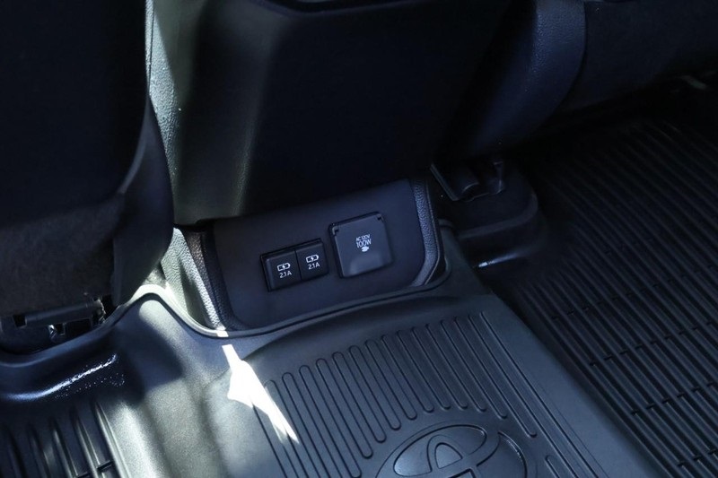 2021 Toyota Highlander Limited photo 27