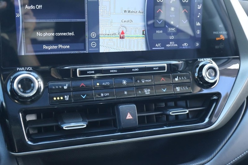 2021 Toyota Highlander Limited photo 38