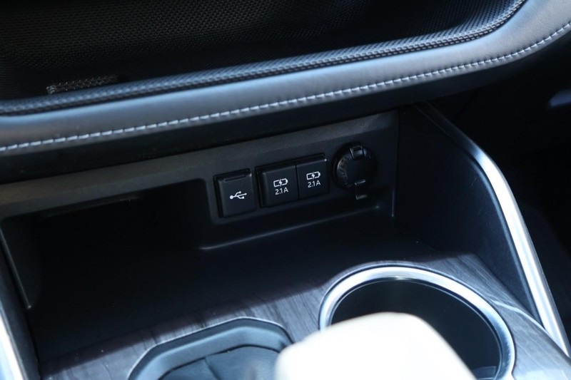 2021 Toyota Highlander Limited photo 39