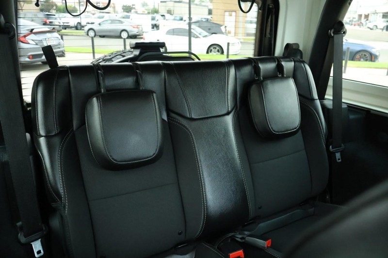 2021 Jeep Wrangler Freedom photo 25