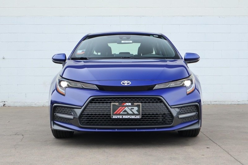 2021 Toyota Corolla SE photo 2