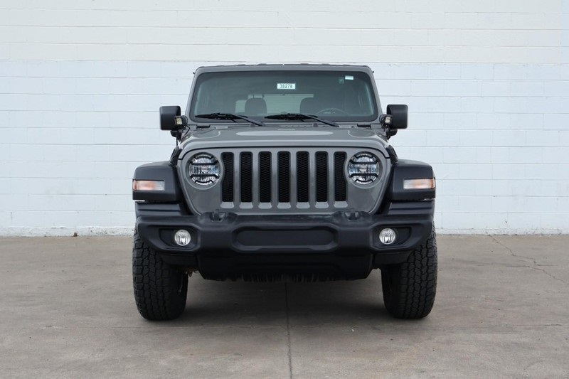 2020 Jeep Wrangler Sport S photo 2