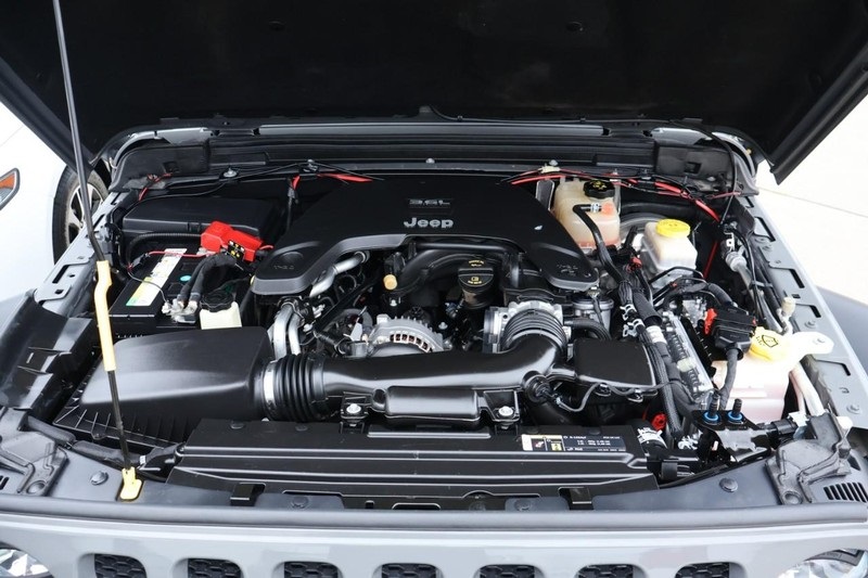2020 Jeep Wrangler Sport S photo 16