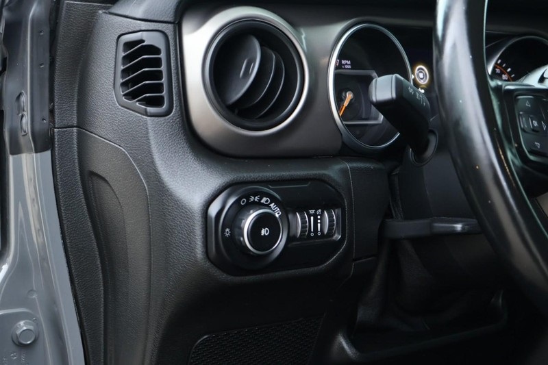 2020 Jeep Wrangler Sport S photo 20