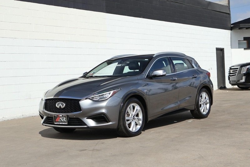 2019 Infiniti QX30 Luxe photo 11