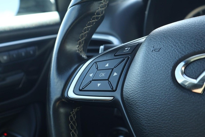 2019 Infiniti QX30 Luxe photo 27