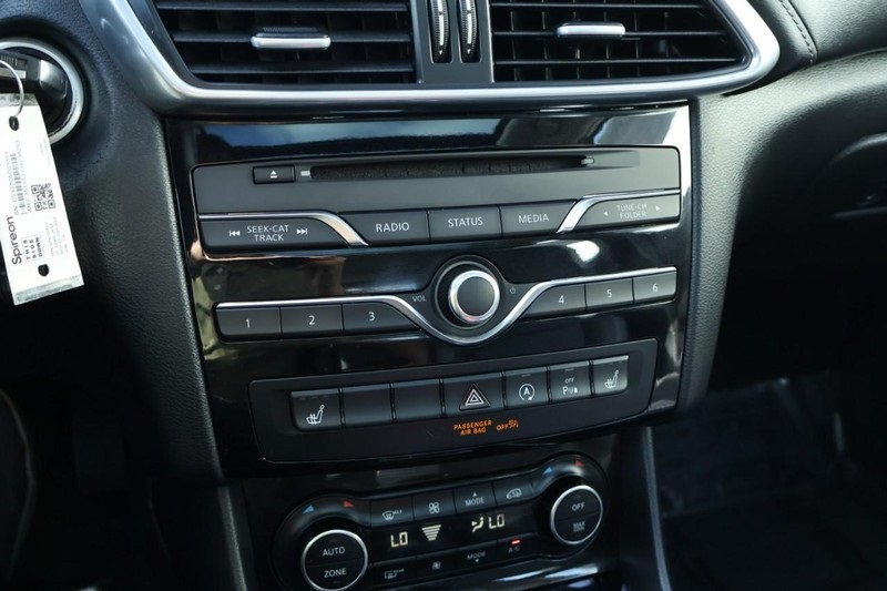 2019 Infiniti QX30 Luxe photo 32