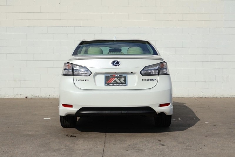 2010 Lexus HS 250h photo 6