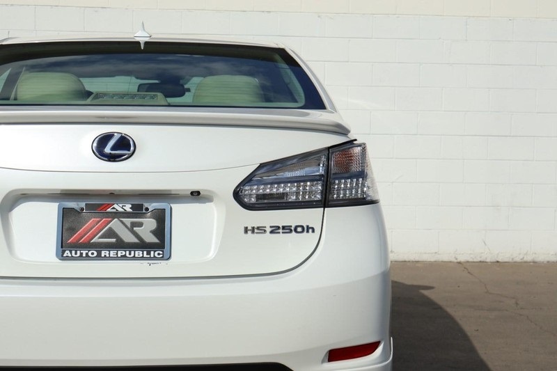 2010 Lexus HS 250h photo 7