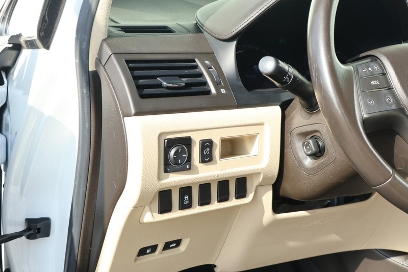 2010 Lexus HS 250h photo 16