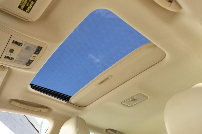 2010 Lexus HS 250h photo 18