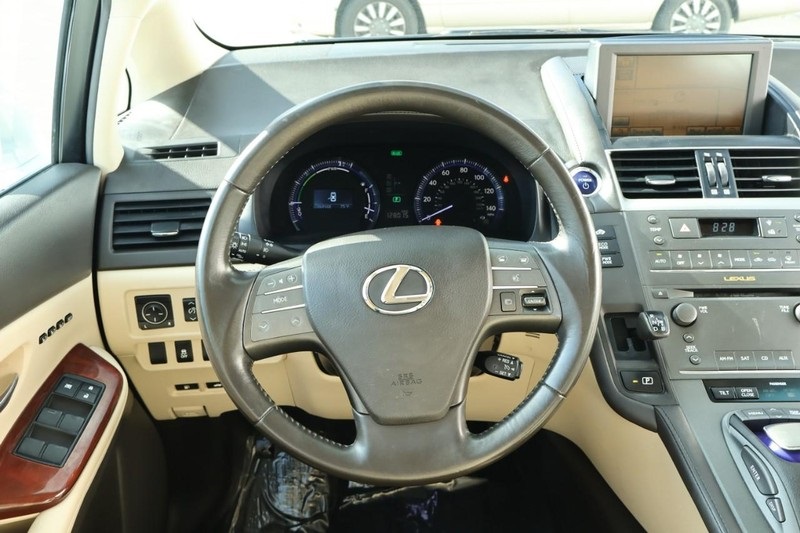 2010 Lexus HS 250h photo 25