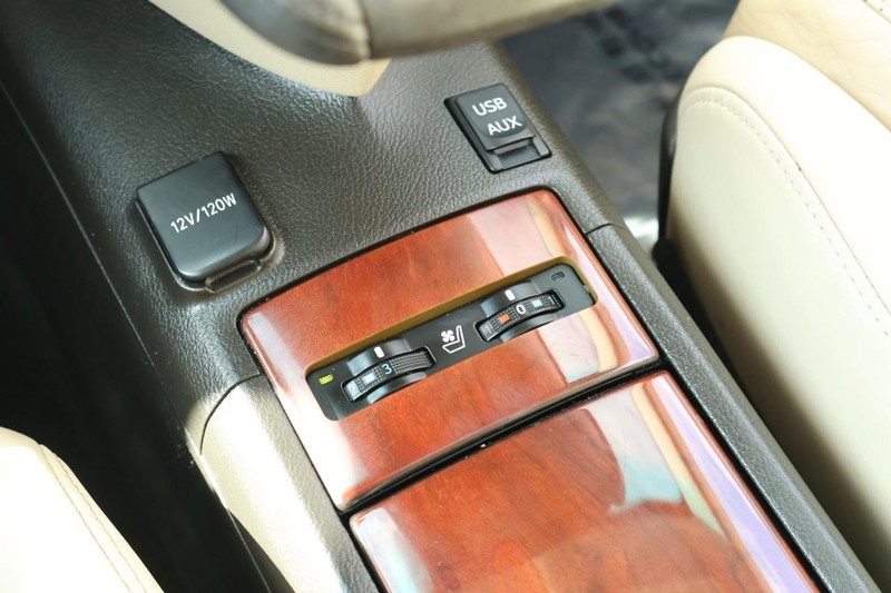 2010 Lexus HS 250h photo 34