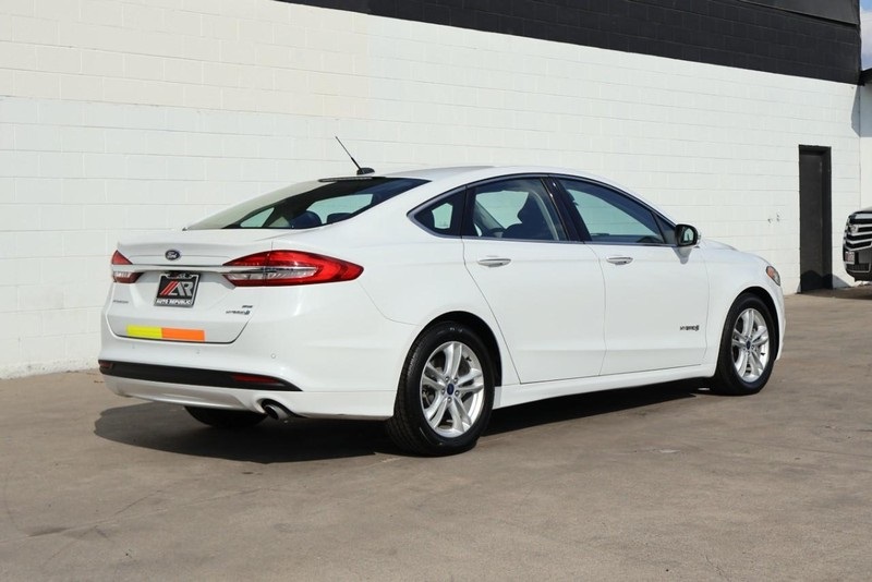 2018 Ford Fusion Hybrid SE photo 5