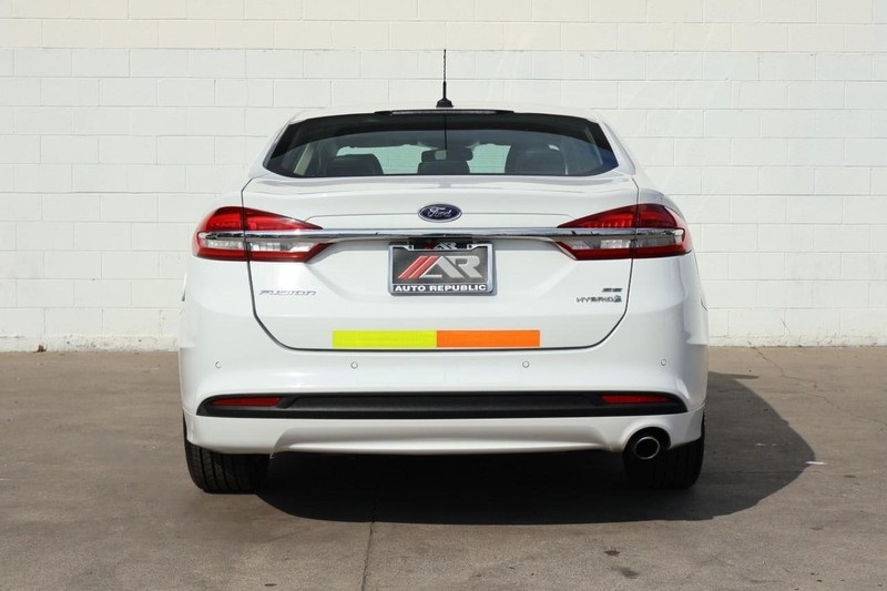 2018 Ford Fusion Hybrid SE photo 6