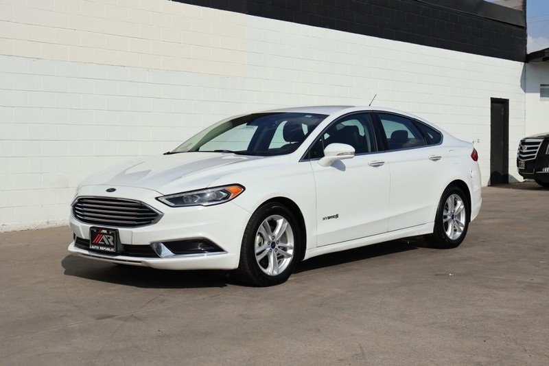2018 Ford Fusion Hybrid SE photo 12