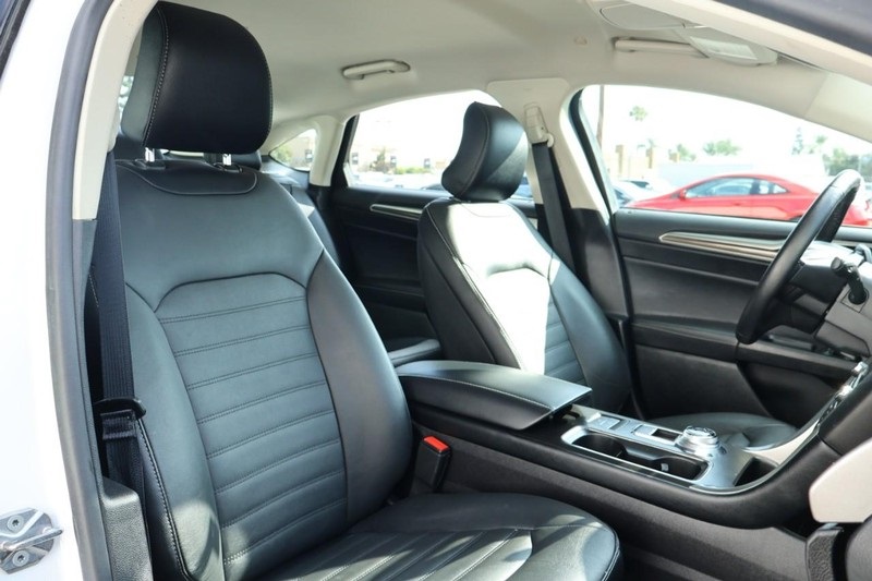 2018 Ford Fusion Hybrid SE photo 23