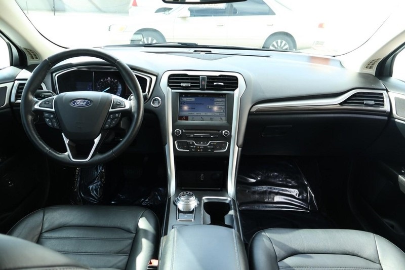2018 Ford Fusion Hybrid SE photo 25