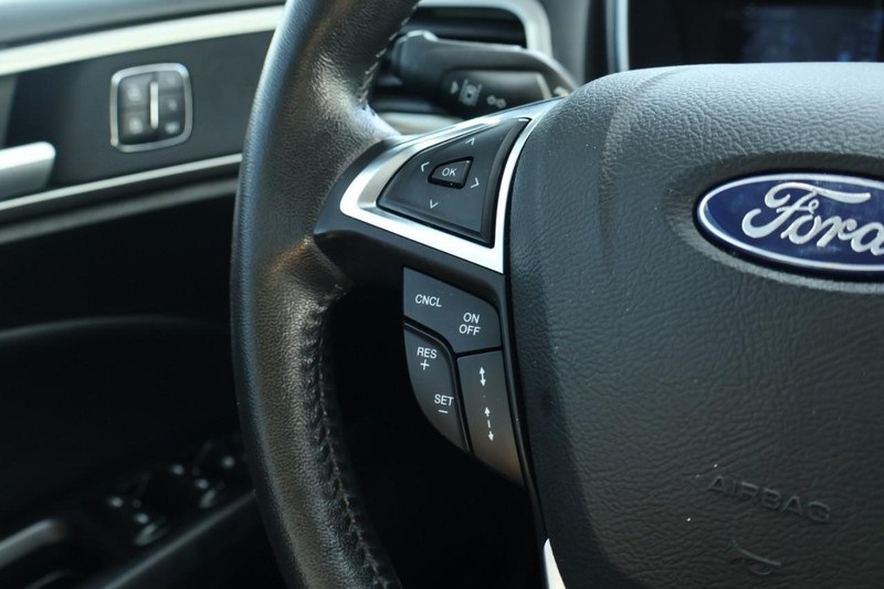 2018 Ford Fusion Hybrid SE photo 28