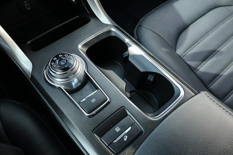 2018 Ford Fusion Hybrid SE photo 36