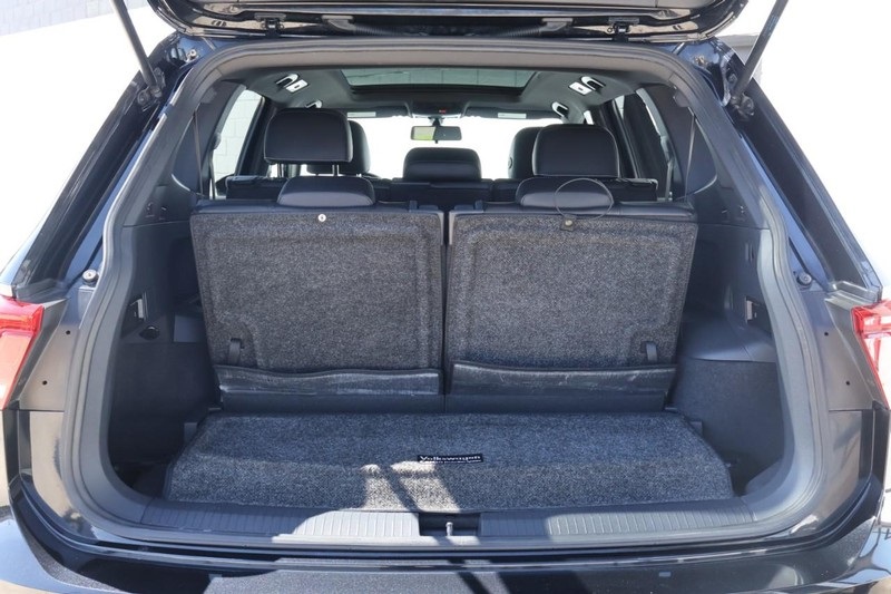 2021 Volkswagen Tiguan SE R-Line Black photo 9