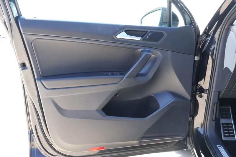 2021 Volkswagen Tiguan SE R-Line Black photo 15