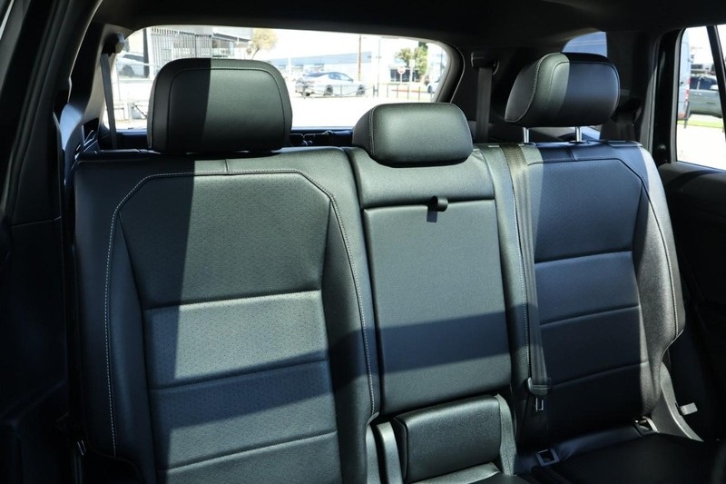 2021 Volkswagen Tiguan SE R-Line Black photo 24