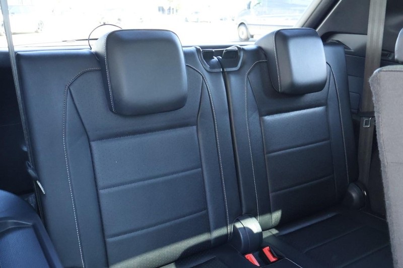 2021 Volkswagen Tiguan SE R-Line Black photo 25