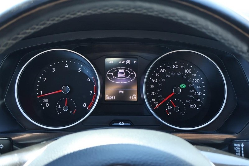 2021 Volkswagen Tiguan SE R-Line Black photo 28