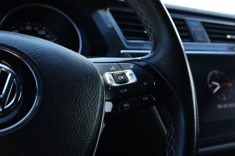 2021 Volkswagen Tiguan SE R-Line Black photo 31