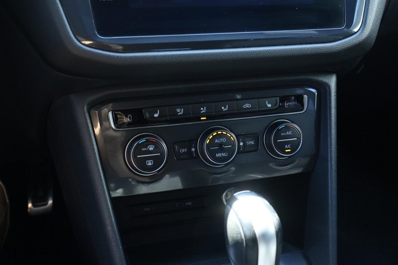 2021 Volkswagen Tiguan SE R-Line Black photo 35