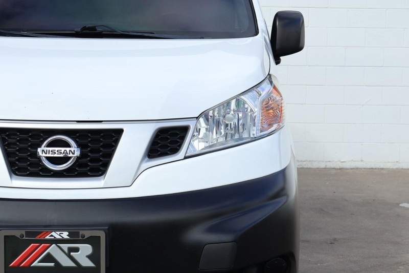 2019 Nissan NV200 S photo 4
