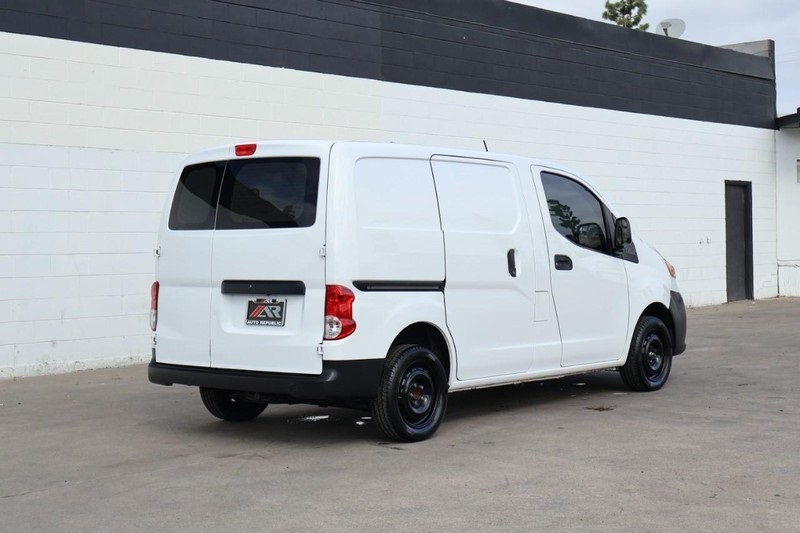 2019 Nissan NV200 S photo 5