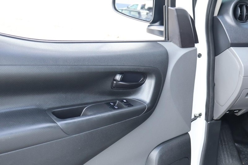 2019 Nissan NV200 S photo 14