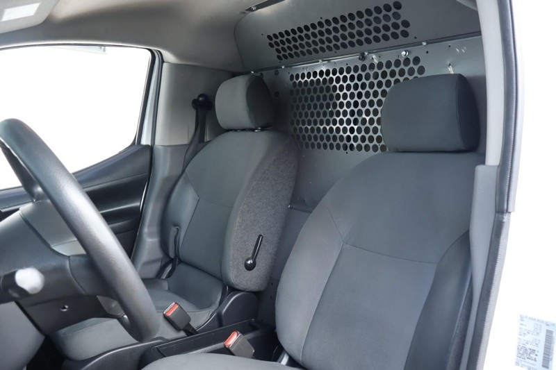 2019 Nissan NV200 S photo 16