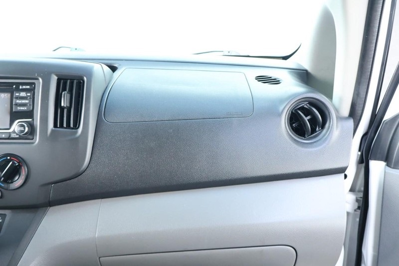 2019 Nissan NV200 S photo 22