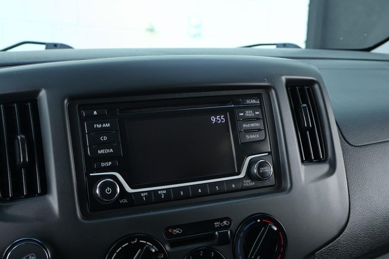 2019 Nissan NV200 S photo 25