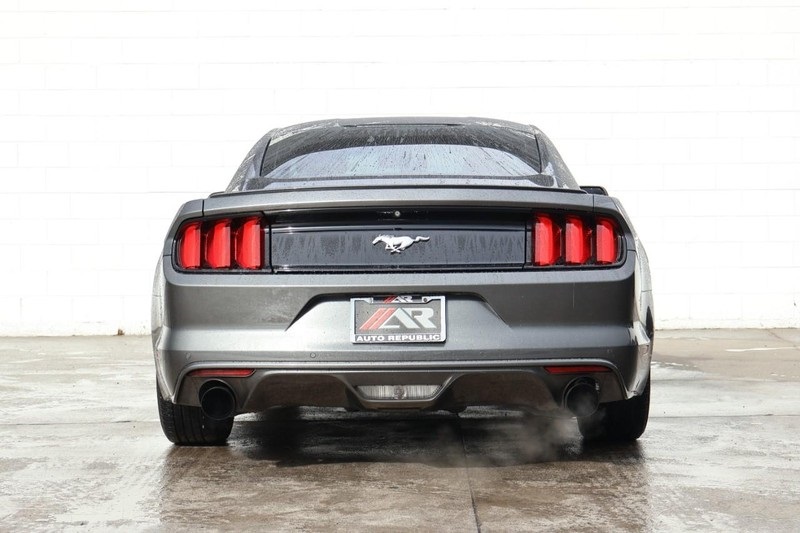 2016 Ford Mustang EcoBoost photo 6