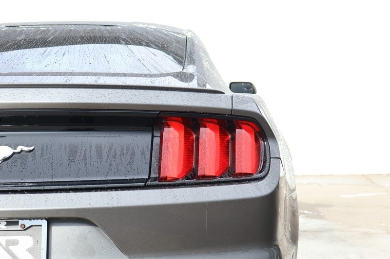 2016 Ford Mustang EcoBoost photo 7
