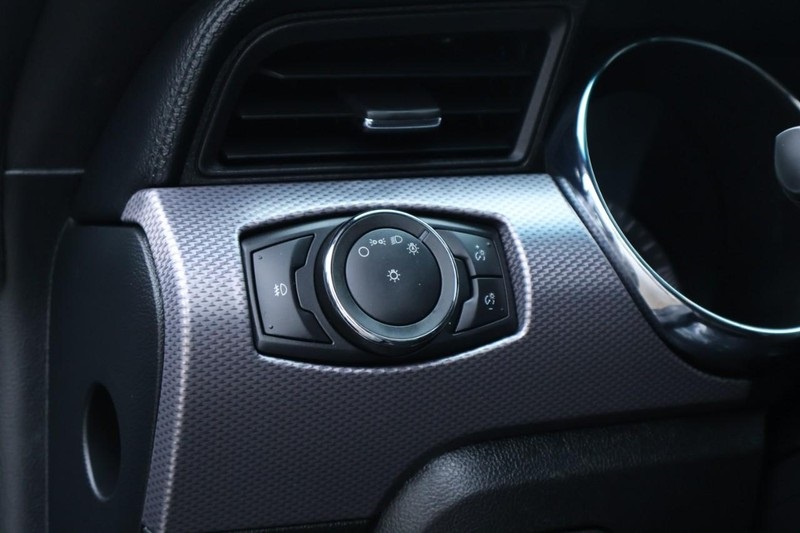 2016 Ford Mustang EcoBoost photo 15