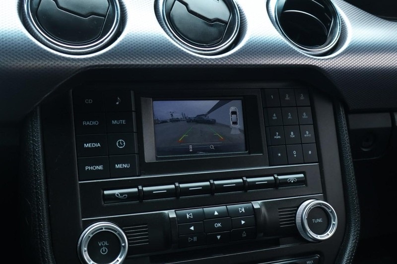 2016 Ford Mustang EcoBoost photo 29
