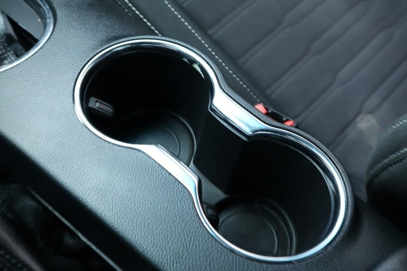 2016 Ford Mustang EcoBoost photo 32