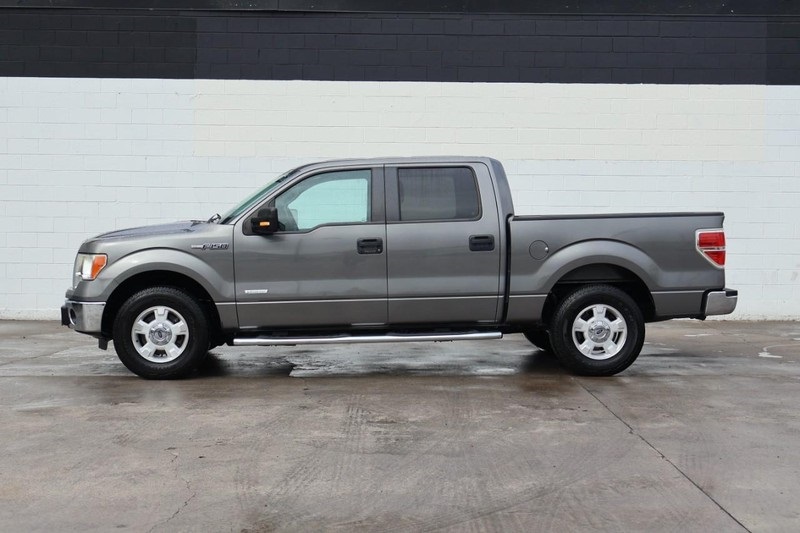 2013 Ford F-150 XLT photo 10
