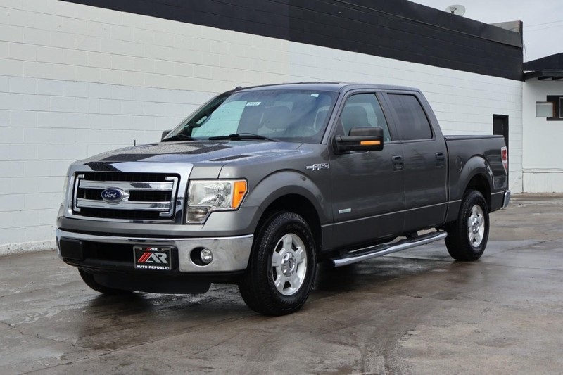 2013 Ford F-150 XLT photo 11