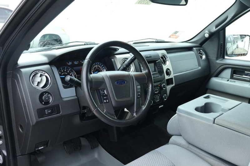 2013 Ford F-150 XLT photo 14