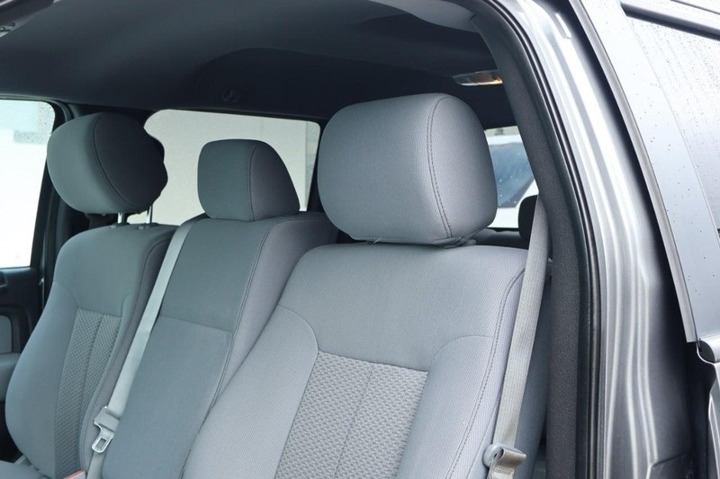 2013 Ford F-150 XLT photo 17