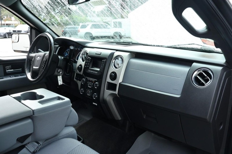 2013 Ford F-150 XLT photo 18