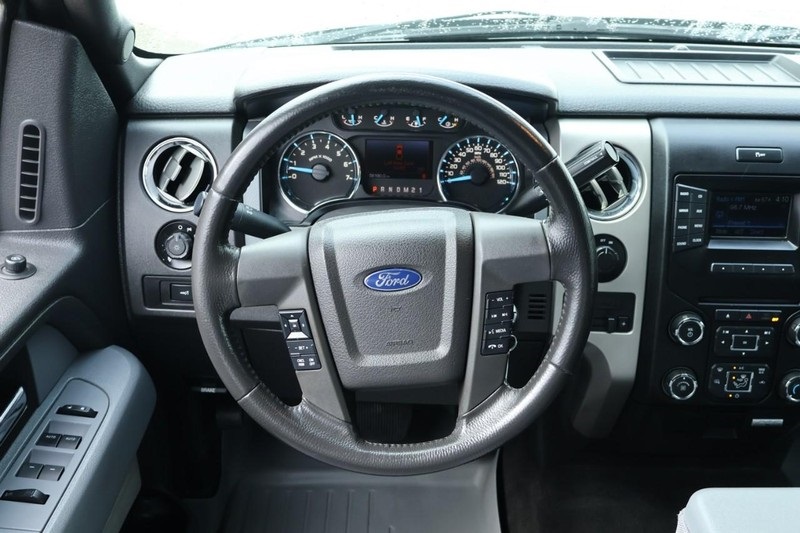 2013 Ford F-150 XLT photo 22