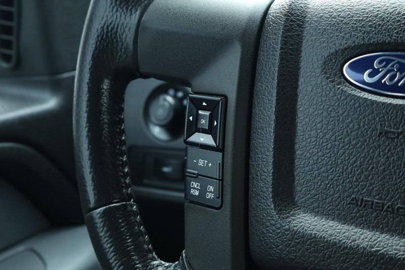 2013 Ford F-150 XLT photo 23