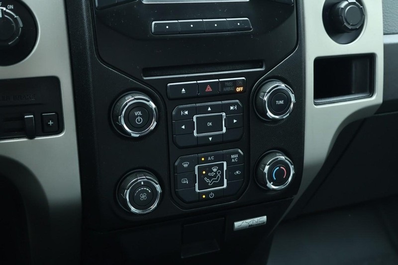 2013 Ford F-150 XLT photo 28